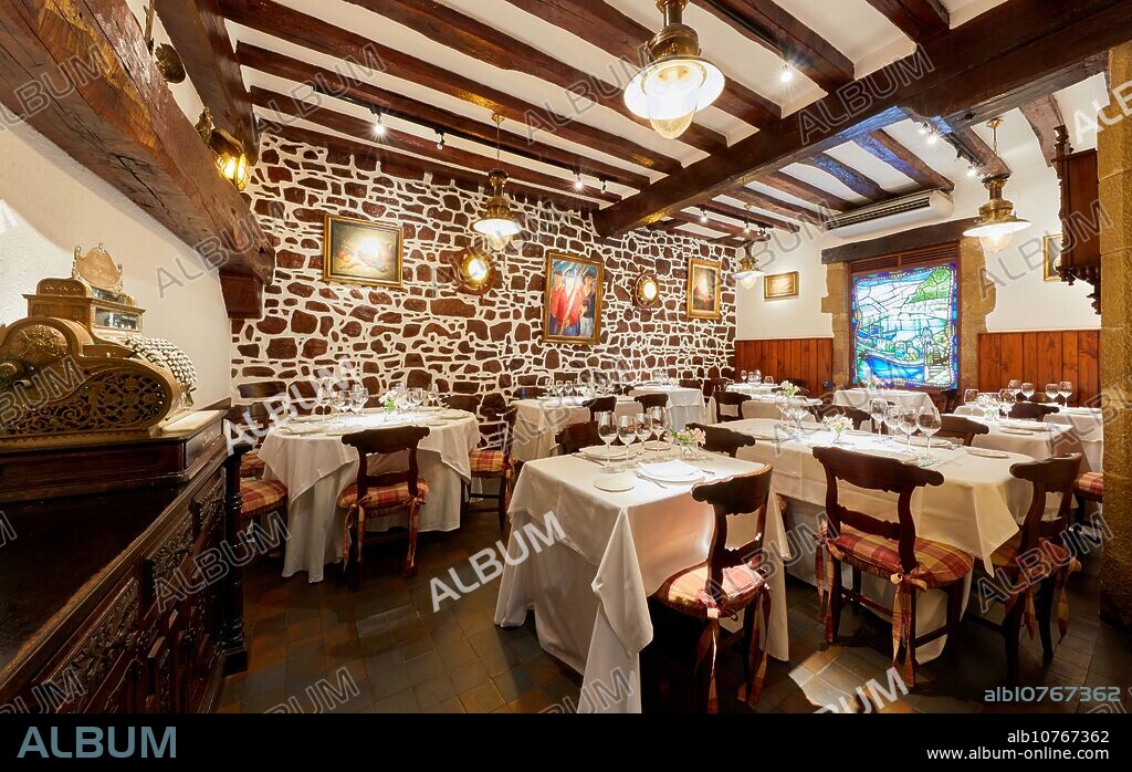Restaurante Juanito Kojua, Parte Vieja, Old Town, Donostia, San Sebastian, Gipuzkoa, Basque Country, Spain.