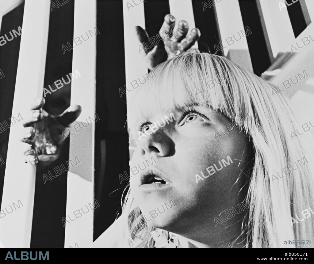 CINDY HINDS dans THE BROOD, 1979, réalisé par DAVID CRONENBERG. Copyright NEW WORLD INTERNATIONAL.