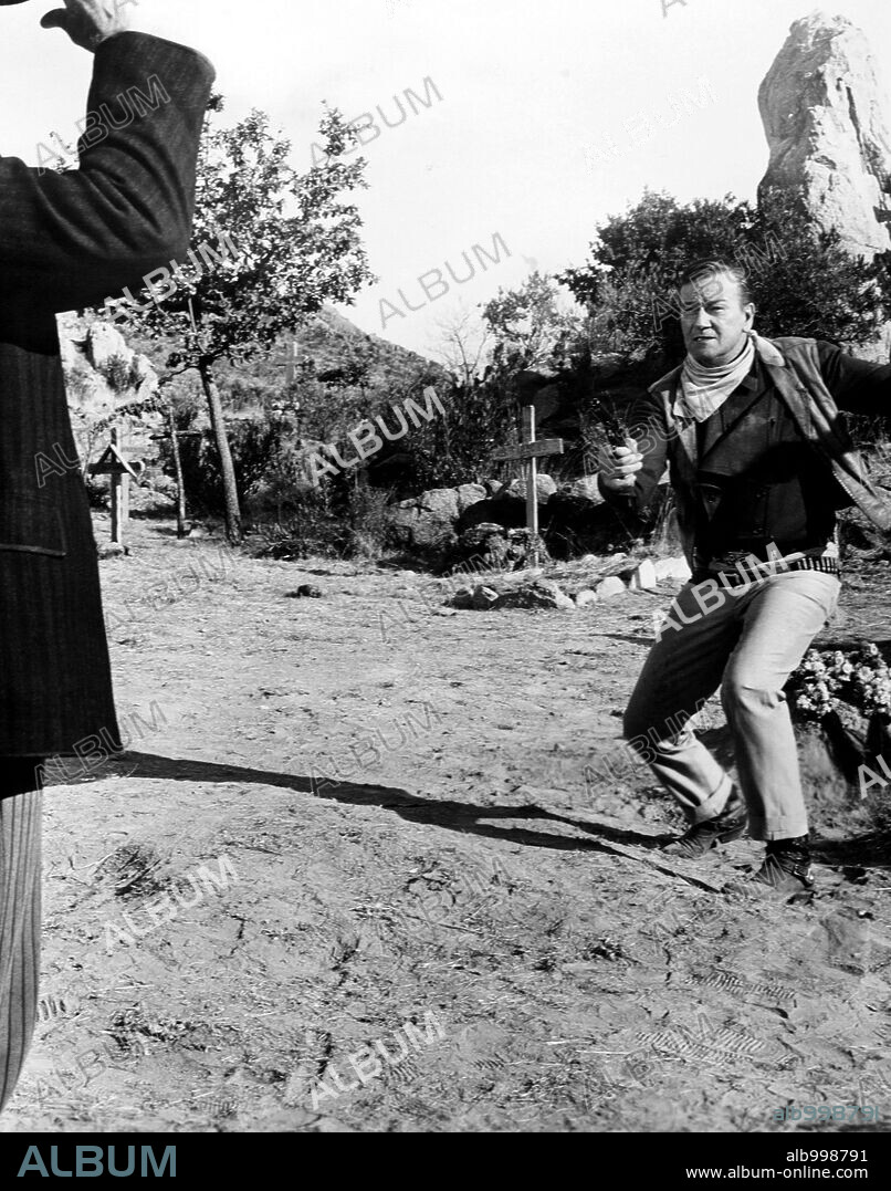 JOHN WAYNE en LOS CUATRO HIJOS DE KATIE ELDER, 1965 (THE SONS OF KATIE ELDER), dirigida por HENRY HATHAWAY. Copyright PARAMOUNT PICTURES.