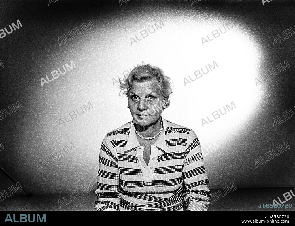 1972-09-18.. Gabriella Garland, journalist och programledare vid Sveriges Radio.. Foto: Bertil S-son Åberg / RiR / SVT / Kod: 5600. RiR 20609 sv/v neg.