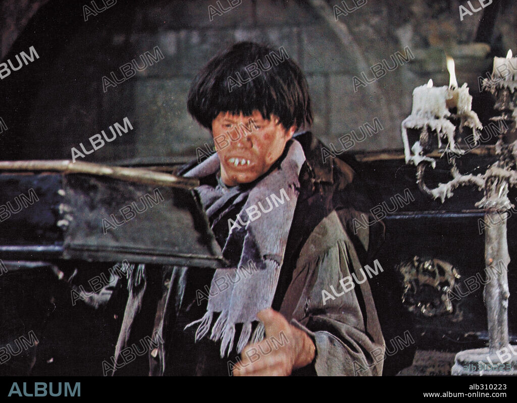JACK MacGOWRAN in THE FEARLESS VAMPIRE KILLERS, 1967, directed by ROMAN POLANSKI. Copyright Cadre Films/Filmways Pictures.