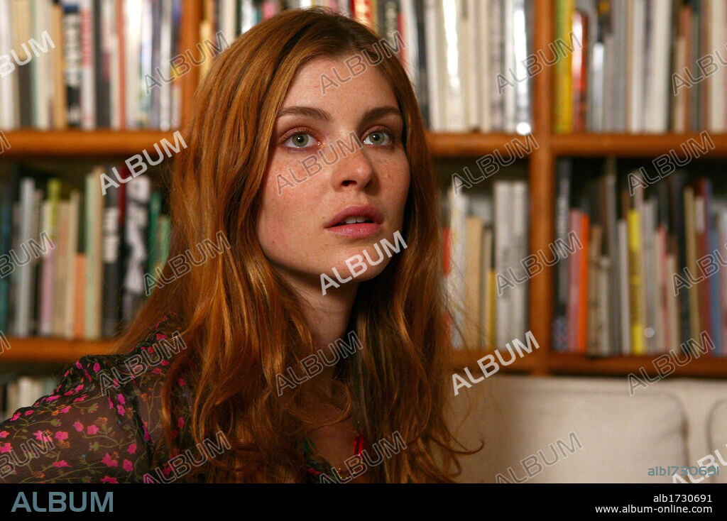 VITTORIA PUCCINI in COLPO D'OCCHIO, 2008, directed by SERGIO RUBINI. Copyright CATTLEYA/RAI CINEMA / IANNONE, CLAUDIO.