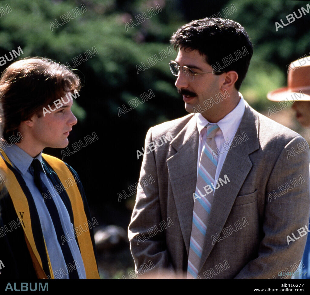 BRAD RENFRO and DAVID SCHWIMMER in APT PUPIL, 1998, directed by BRYAN SINGER. Copyright PHOENIX PICTURES / BAER, JOHN.
