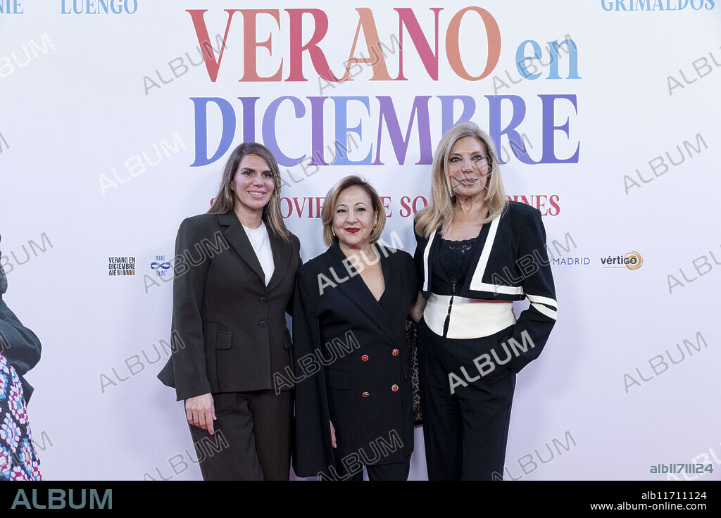 Myriam Yébenes, Raúl Ramírez and Maribel Yébenes attended "Verano En Diciembre' Premier at Capitol Cinema on November 6, 2024 in Madrid, Spain.