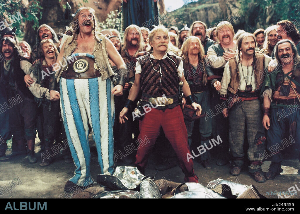 CHRISTIAN CLAVIER und GERARD DEPARDIEU in ASTERIX ET OBELIX CONTRE CESAR, 1999, unter der Regie von CLAUDE ZIDI. Copyright RENN PRODUCTIONS / GEORGE, ETIENNE.