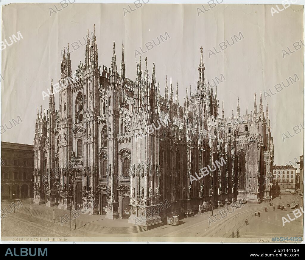 Giacomo Brogi, Milano, La Cattedrale (Duomo di Santa Maria Nascente), albumin paper, black and white positive process, total: height: 19.00 cm; width: 24.50 cm, inscribed: recto below Image no, title; Edizioni Brogi, architectural photography, exterior of a church.