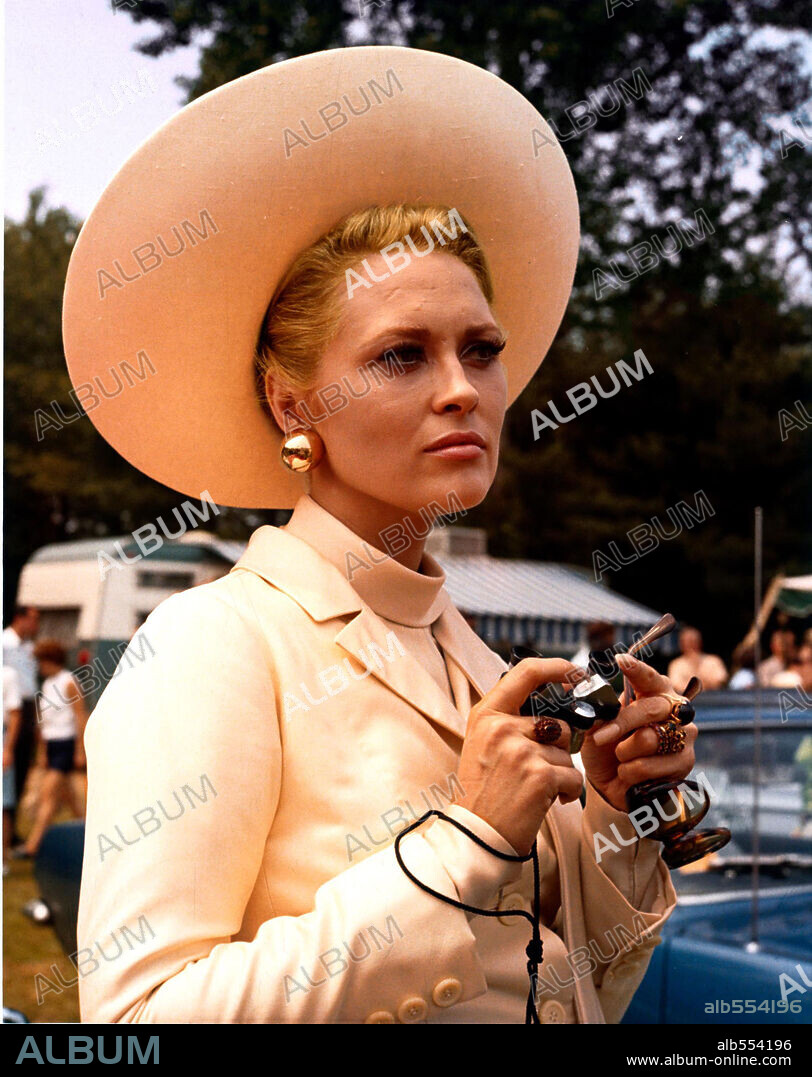 FAYE DUNAWAY en EL CASO THOMAS CROWN, 1968 (THE THOMAS CROWN AFFAIR), dirigida por NORMAN JEWISON. Copyright UNITED ARTISTS.