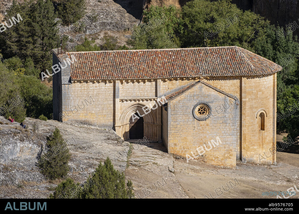 Ermita de San Bartolomé, Siglo XII, Parque Natural del Cañón del Río Lobos, Soria, Comunidad Autónoma de Castilla, Spain, Europe.