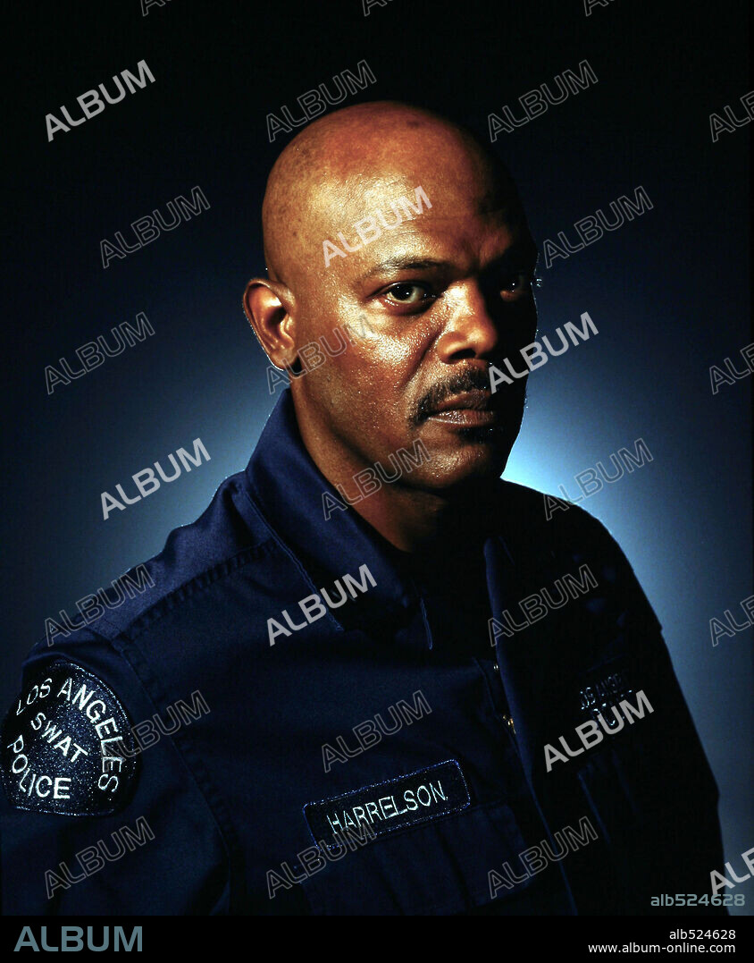 SAMUEL L. JACKSON in S. W. A. T., 2003, directed by CLARK JOHNSON. Copyright COLUMBIA PICTURES / WHITE, TIMOTHY.