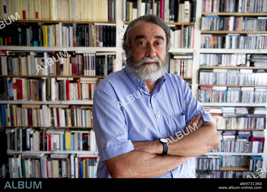 Madrid, 02/09/2021. Entrevista al periodista, columnista de ABC y escritor, Pedro García Cuartango. Foto: De San Bernardo. ARCHDC.
