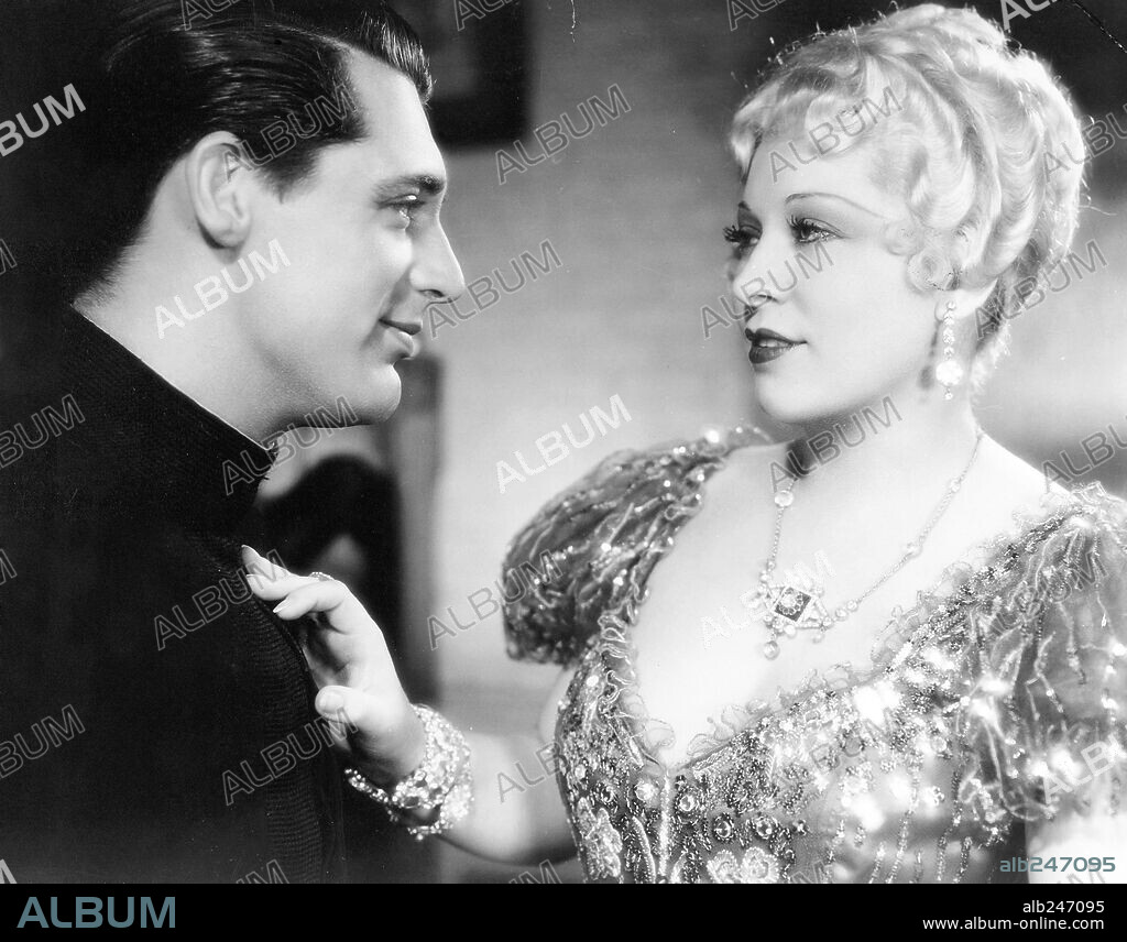 CARY GRANT and MAE WEST in SHE DONE HIM WRONG, 1933, directed by LOWELL SHERMAN. Copyright PARAMOUNT PICTURES.