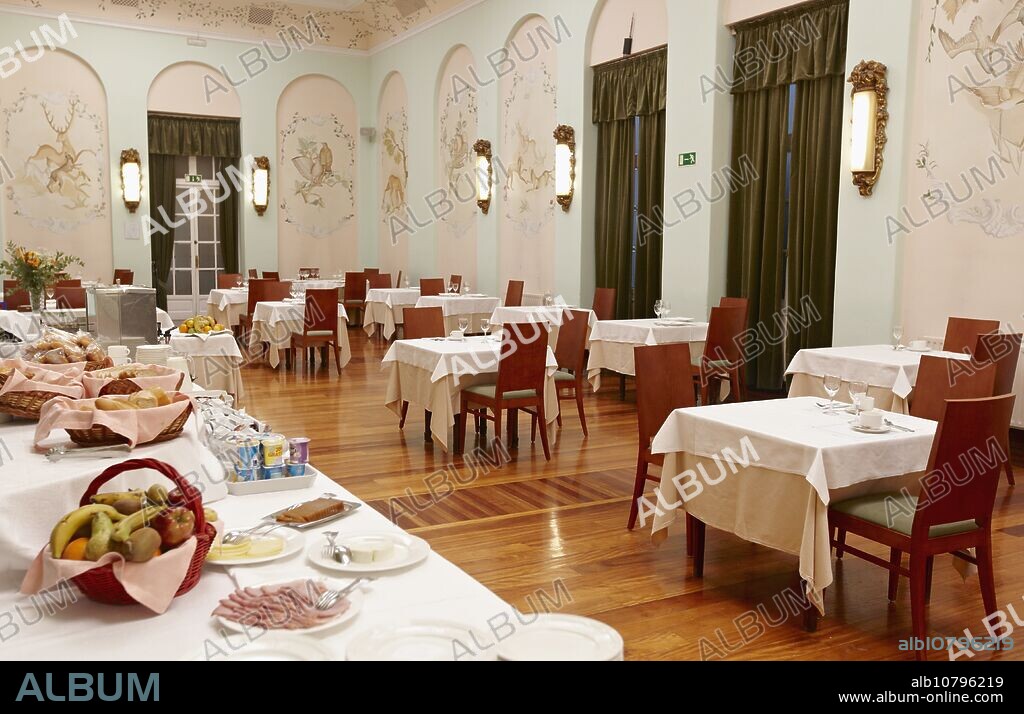Restaurant. Cestona Hotel and Spa, Gipuzkoa, Basque Country, Spain.