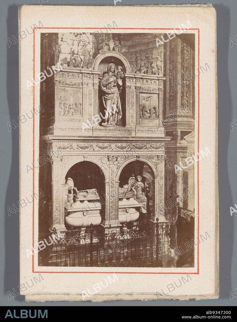 Tomb of Gian Galeazzo Visconti in the convent of Certosa di Pavia in Lombardy, Italy, anonymous, Giovanni Cristoforo Romano, Lombardije, 1854 - 1885, paper, cardboard, albumen print, height 109 mm × width 74 mm.