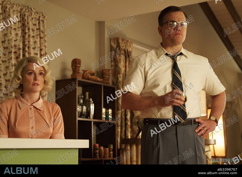 JULIANNE MOORE y MATT DAMON en SUBURBICON, 2017, dirigida por GEORGE CLOONEY. Copyright BLACK BEAR PICTURES.