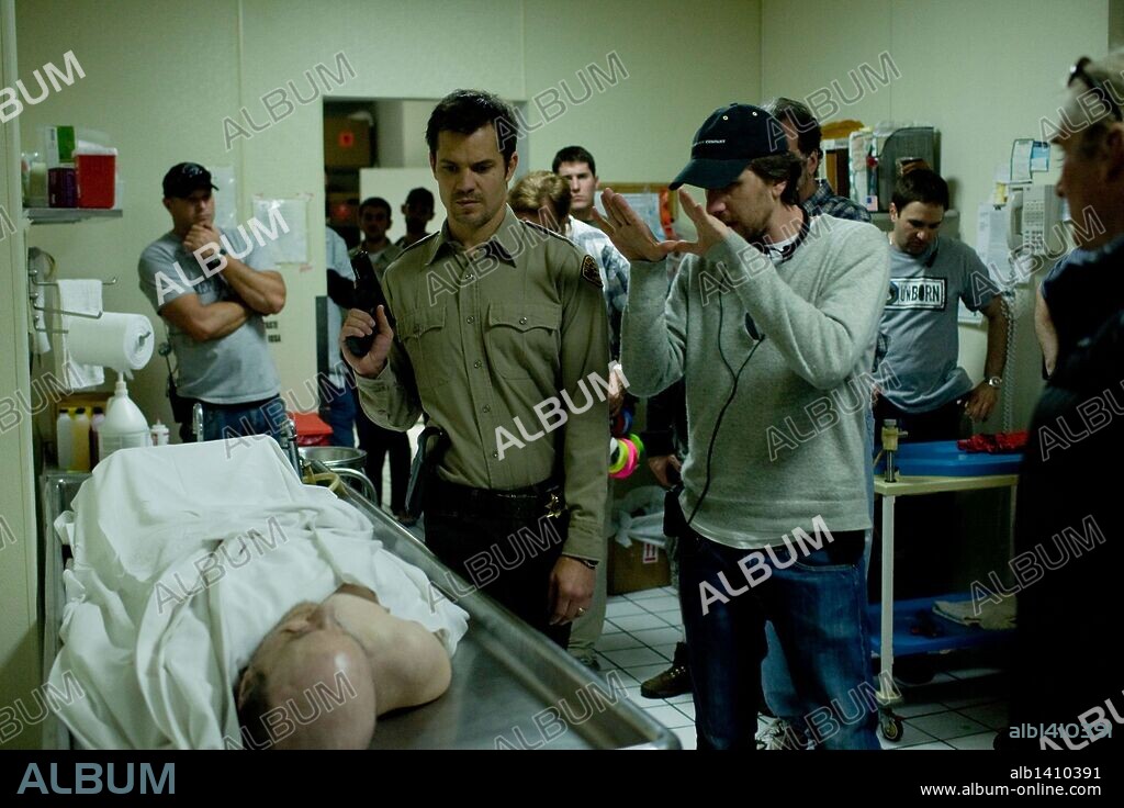 BRECK EISNER and TIMOTHY OLYPHANT in THE CRAZIES, 2010, directed by BRECK EISNER. Copyright OVERTURE FILMS/PARTICIPANT MEDIA/PENN STATION/ROAD REBEL.