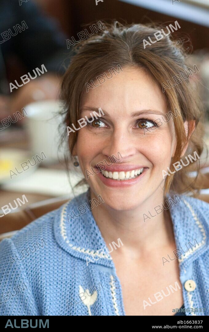 JULIA ROBERTS in LARRY CROWNE, 2011, unter der Regie von TOM HANKS. Copyright PLAYTONE PRODUCTIONS/VENDOME PICTURES.