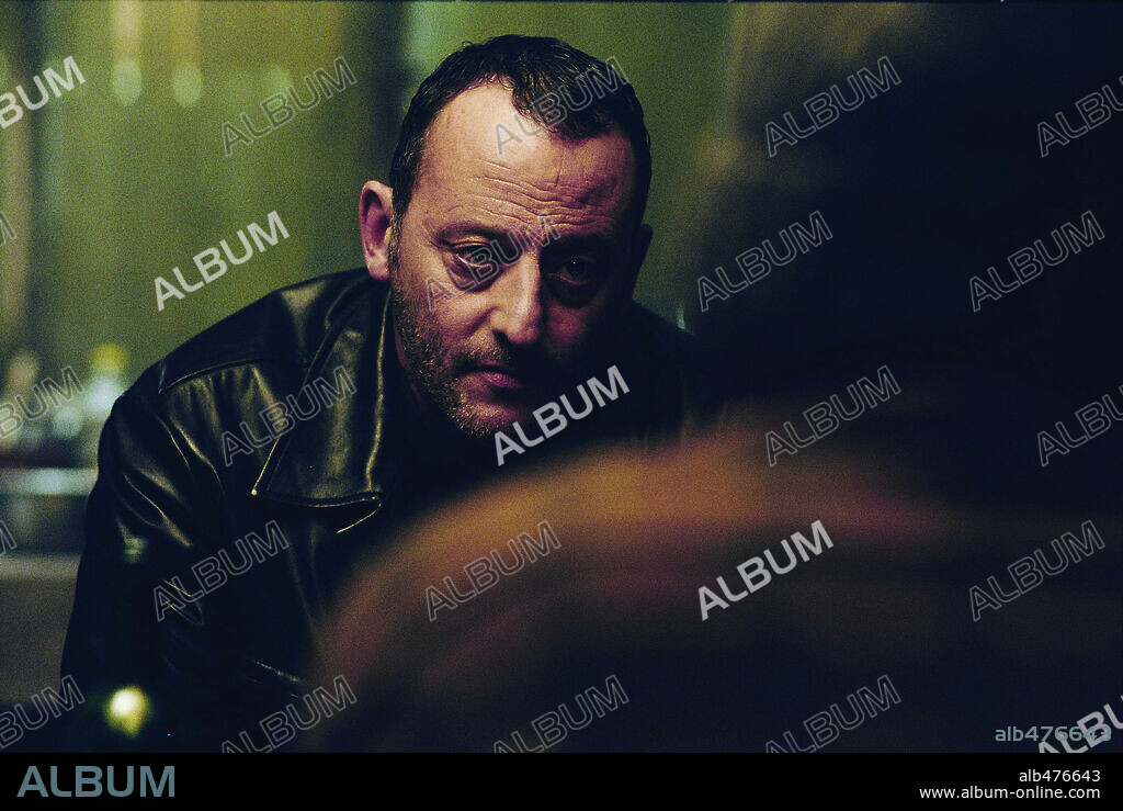 JEAN RENO in CRIMSON RIVERS 2: ANGELS OF THE APOCALYPSE, 2004 (RIVEIRER POURPRES2-LES ANGES DE L'APOCALYPSE), directed by OLIVIER DAHAN. Copyright STUDIOLEGENDE/EUROPACORP Y TF1 FILM PRODUCTION.
