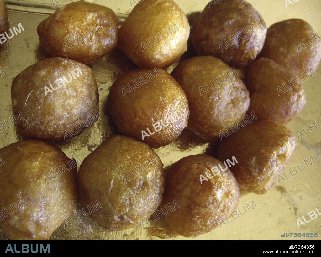 PEDOS DE MONJA O BUÑUELOS DE CUARESMA.