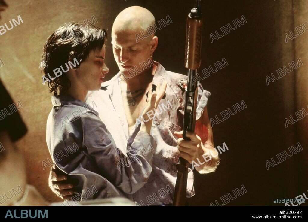 JULIETTE LEWIS y WOODY HARRELSON en ASESINOS NATOS, 1994 (NATURAL BORN KILLERS), dirigida por OLIVER STONE. Copyright CANAL +/REGENCY/ALCOR.