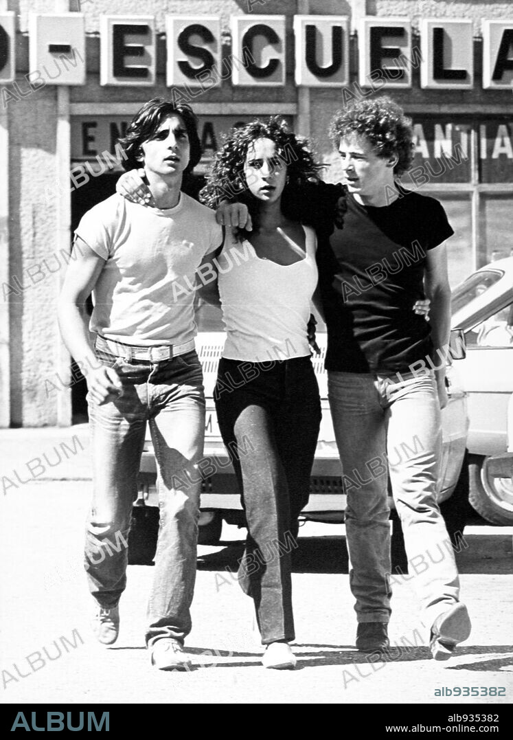 ANTONIO FLORES, JOSE LUIS MANZANO y ROSARIO FLORES en COLEGAS, 1982, dirigida por ELOY DE LA IGLESIA.