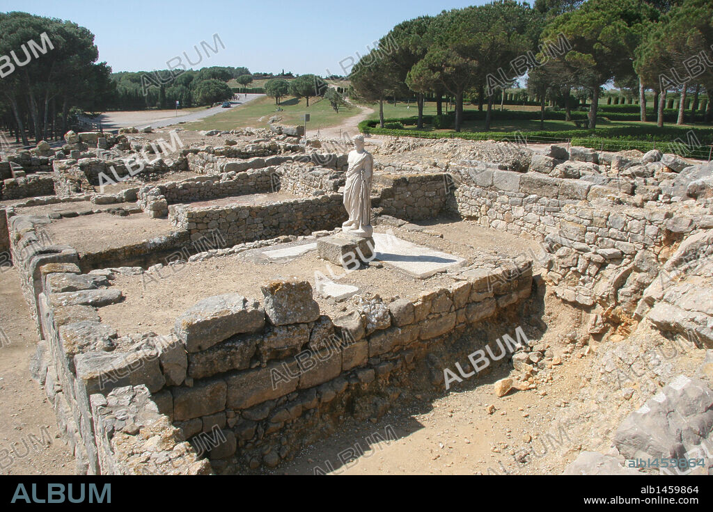 ARTE GRIEGO. ESPAÑA. NEAPOLIS GRIEGA. Conocida con el nombre de Emporion, fundada en el año 575 a. C. Vista parcial de los restos arqueológicos de esta villa. Ampurias. La Escala. Comarca del Alt Empordà. Provincia de Gerona. Cataluña.