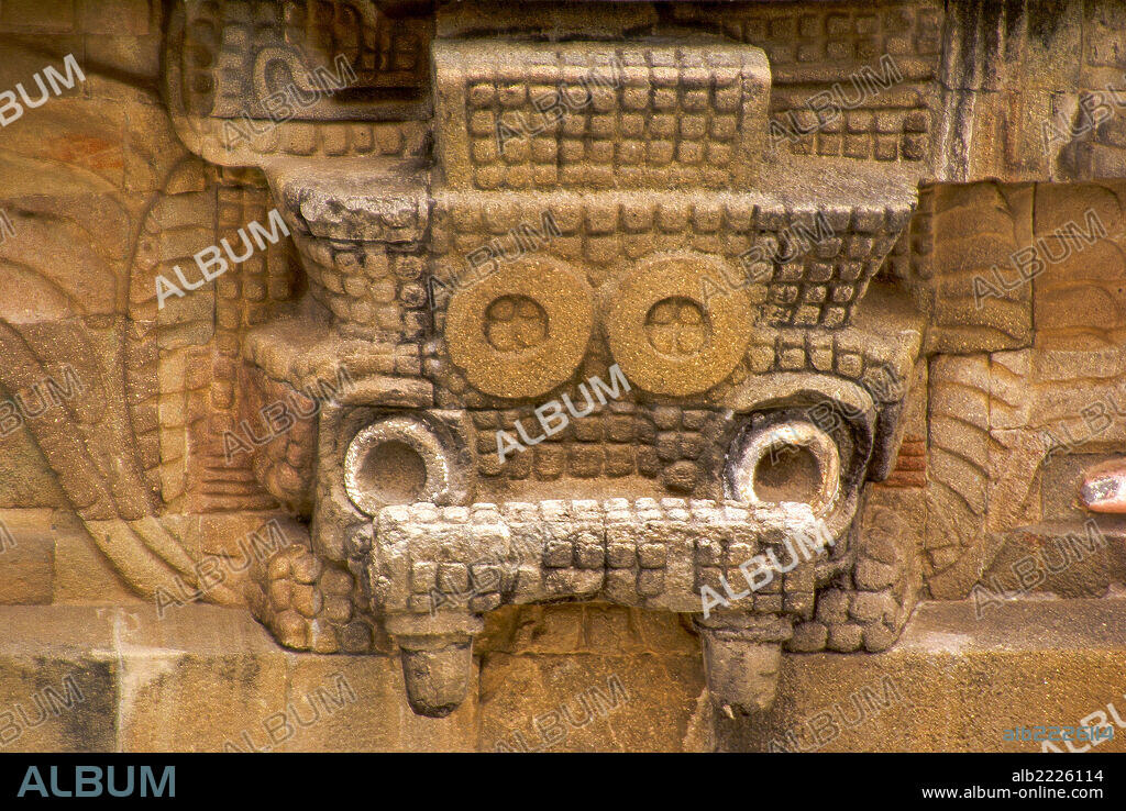 Imagen del dios de la lluvia (Tláloc).Piramide del templo de Quetzalcóat(250-300 dc).Teotihuacán. Estado de Mexico.Mexico.