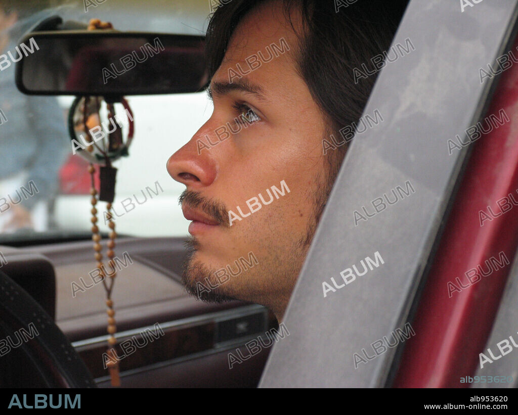 GAEL GARCIA BERNAL in BABEL, 2006, directed by ALEJANDRO GONZALEZ IÑARRITU. Copyright ANONYMOUS CONTENT.