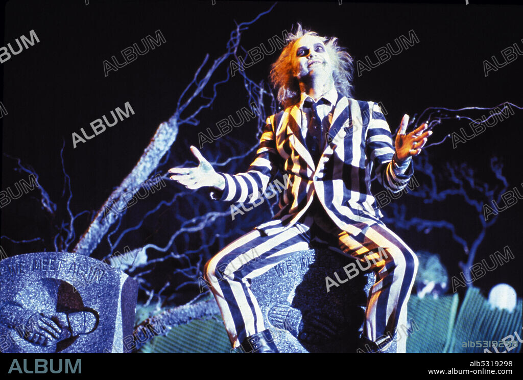 MICHAEL KEATON en BITELCHUS, 1988 (BEETLEJUICE), dirigida por TIM BURTON. Copyright GEFFEN FILM/WARNER BROTHERS.