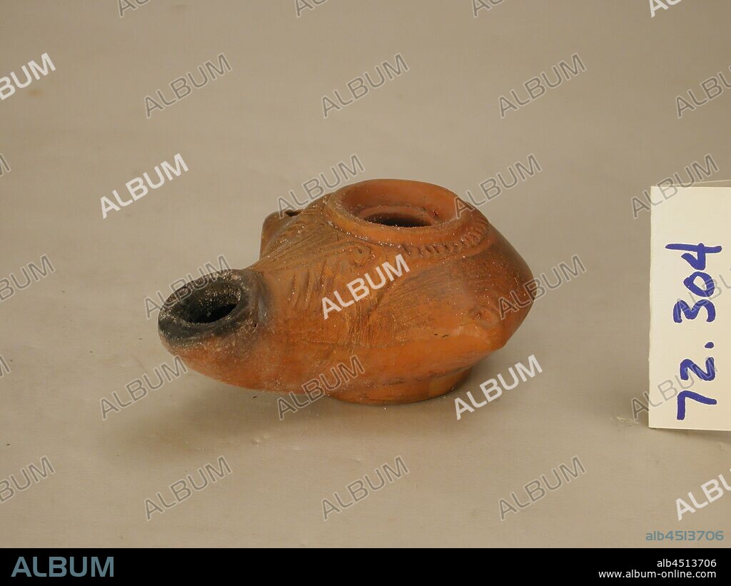 Greek, One-wick Lamp, 3rd/1st Century BC, clay, 1 1/2 x 3 3/4 x 2 7/8 in. (3.8 x 9.5 x 7.3 cm).