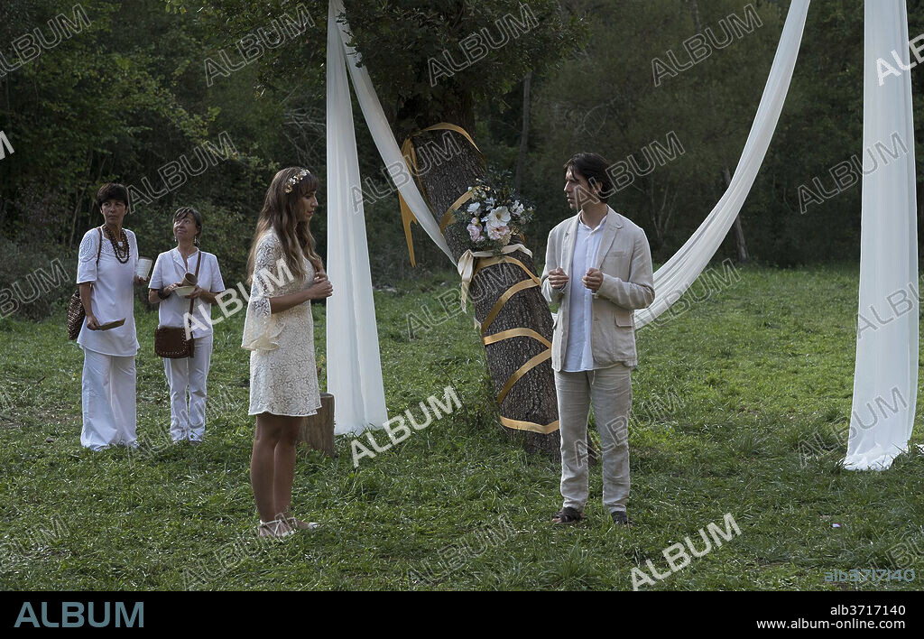 AINA CLOTET y MARCEL BORRÀS en MATAR AL PADRE, 2018, dirigida por MAR COLL. Copyright ESCANDALO FILMS/MOVISTAR+.