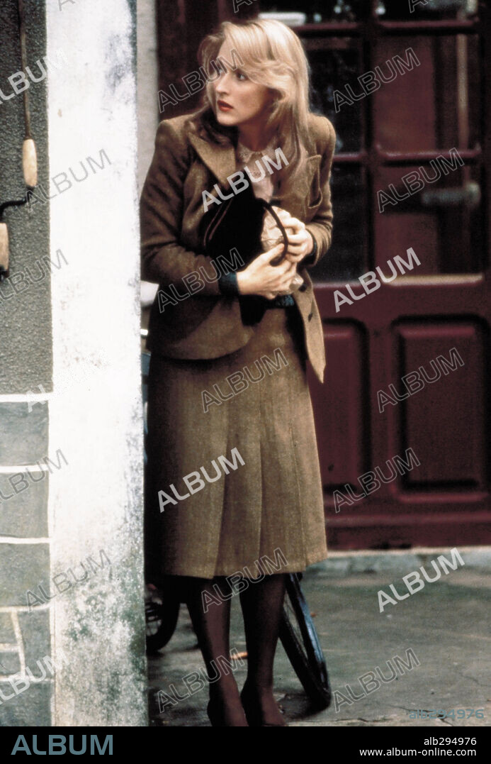 MERYL STREEP dans PLENTY, 1985, réalisé par FRED SCHEPISI. Copyright 20TH CENTURY FOX.