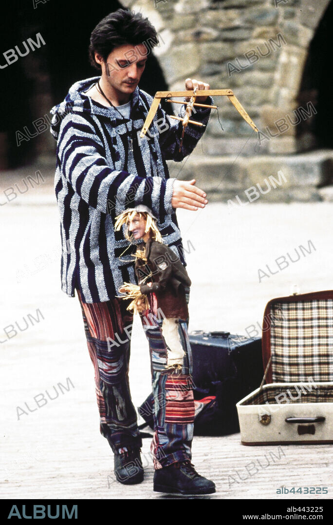ARIAN'S JOURNEY, 2000 (EL VIAJE DE ARIAN), directed by EDUARD BOSCH. Copyright MONTJUIC ENTERTAINMENT.