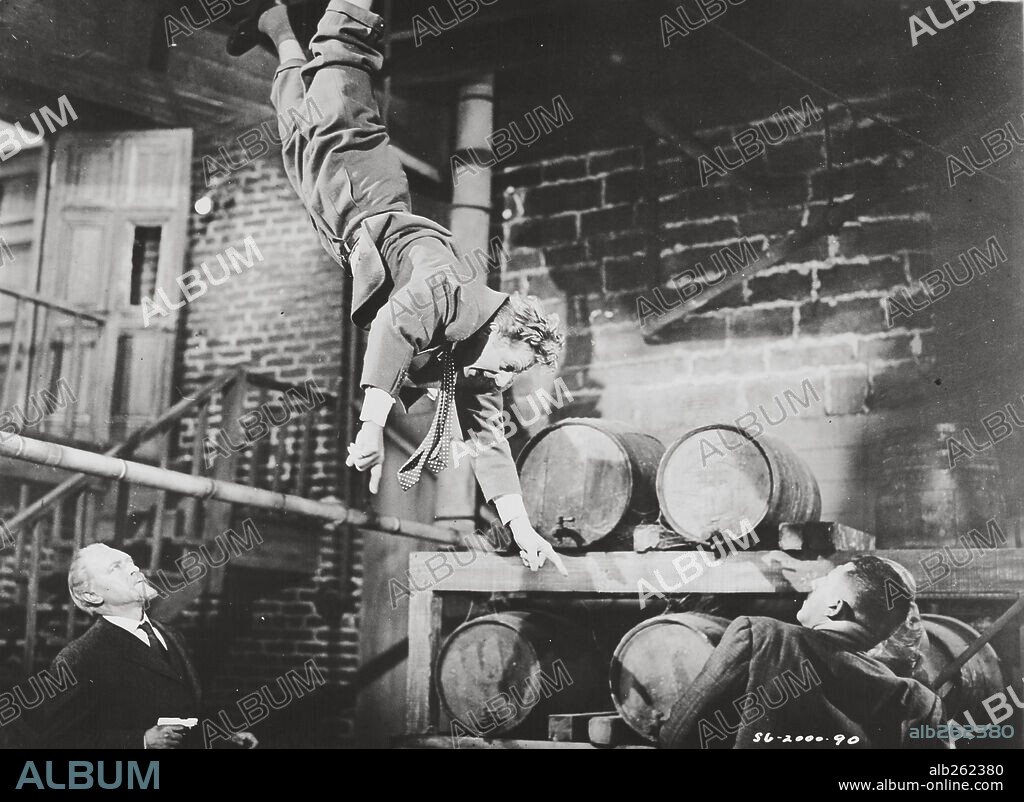 DANNY KAYE en LA VIDA SECRETA DE WALTER MITTY, 1947 (THE SECRET LIFE OF WALTER MITTY), dirigida por NORMAN Z. MCLEOD. Copyright RKO/SAMUEL GOLDWYN.