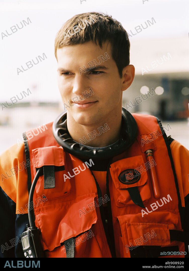 ASHTON KUTCHER in THE GUARDIAN, 2006, directed by ANDREW DAVIS. Copyright TOUCHSTONE PICTURES/BEACON PICTURES/CONTRAFILM/FIRM FILMS / GLASS, BEN.