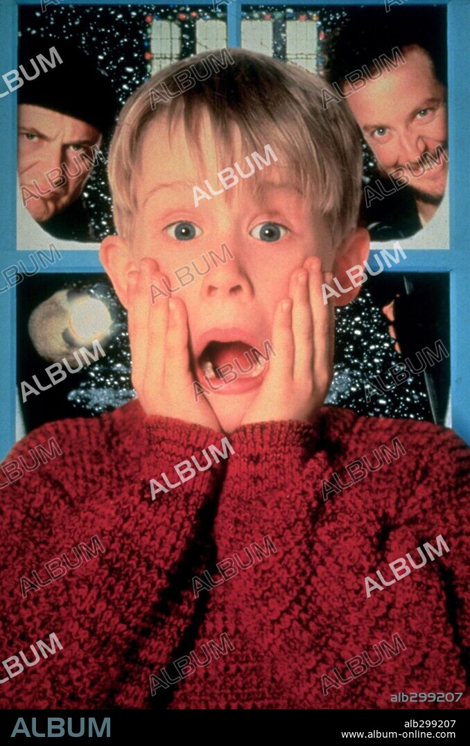 MACAULAY CULKIN and NIÑO PRODIGIO. MACAULAY CULKIN in HOME ALONE, 1990, directed by CHRIS COLUMBUS. Copyright 20TH CENTURY FOX.