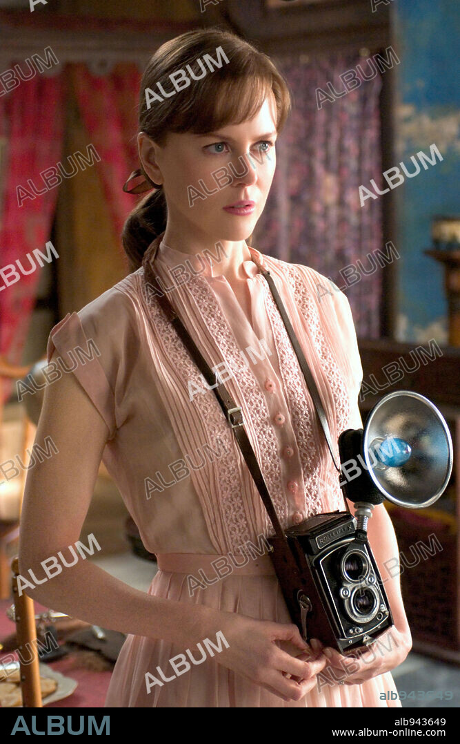 NICOLE KIDMAN in FUR, 2006 (FUR: AN IMAGINARY PORTRAIT OF DIANE ARBUS), directed by STEVEN SHAINBERG. Copyright RIVER ROAD PRODS.