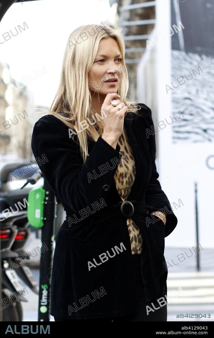 January 17, 2019 - Paris, France - Kate Moss seen out and about in Paris. In France, on January 17, 2019. 17/01/2019