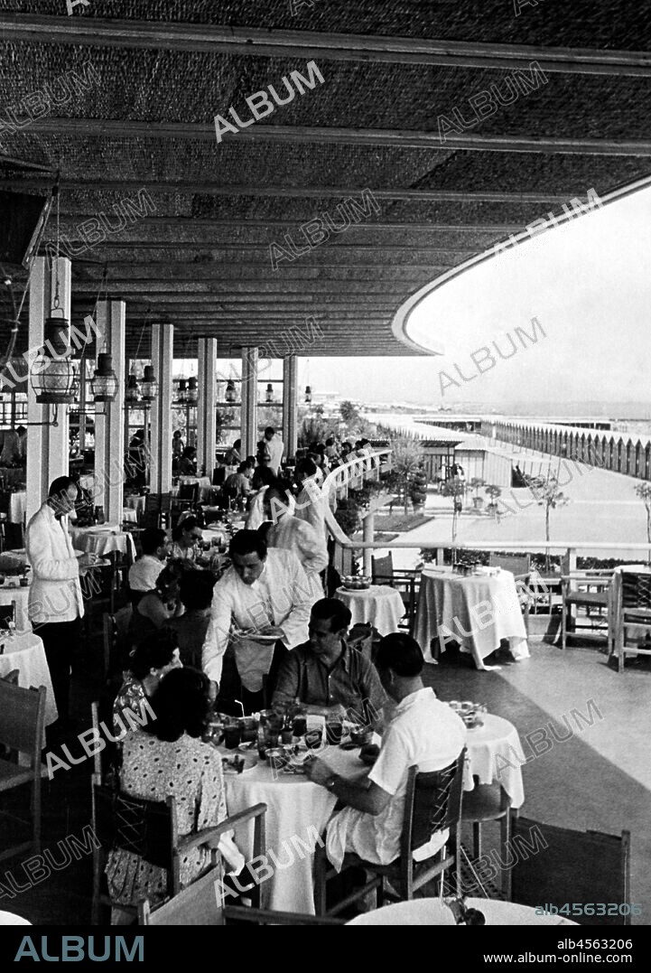 Lido di venezia. grand hotel des bains. restaurant on the beach.