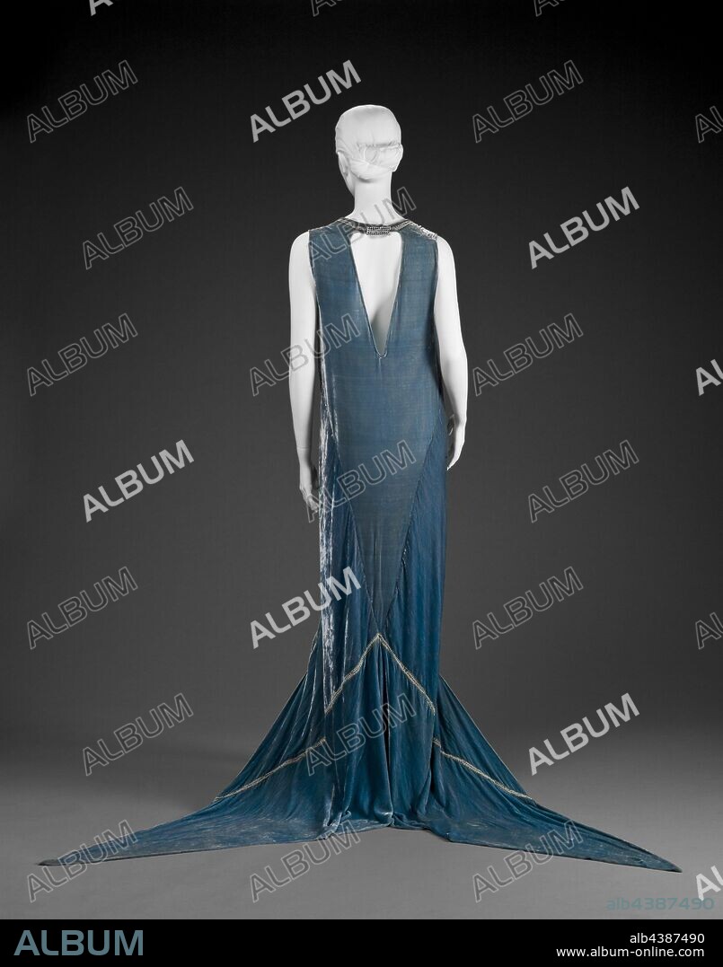 Silver metallic evening gowns deals