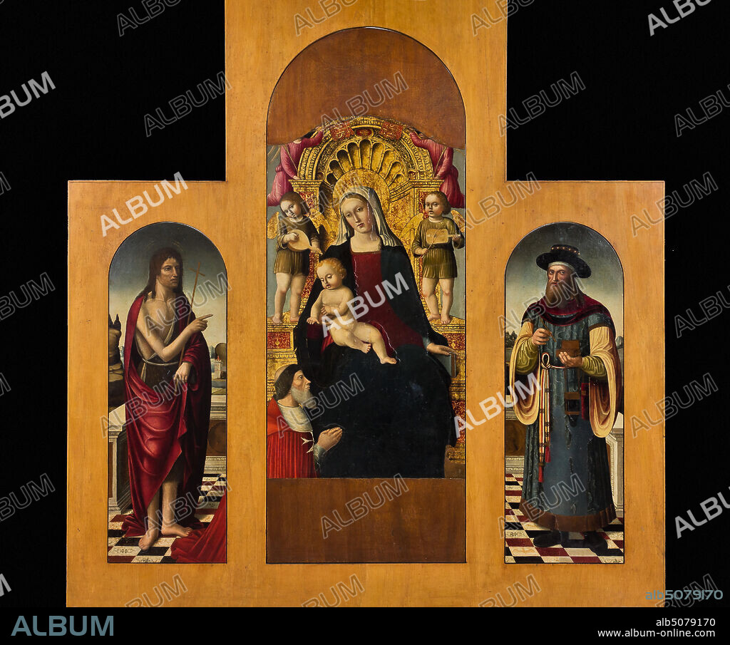 Genova, the Diocesan Museum: "Madonna of the Victory", triptych by Giovanni Barbagelata, 1503. The Virgin is with Pierre d 'Aubusson and St. John the Baptist and St. Pantaleone are represented on her sides.