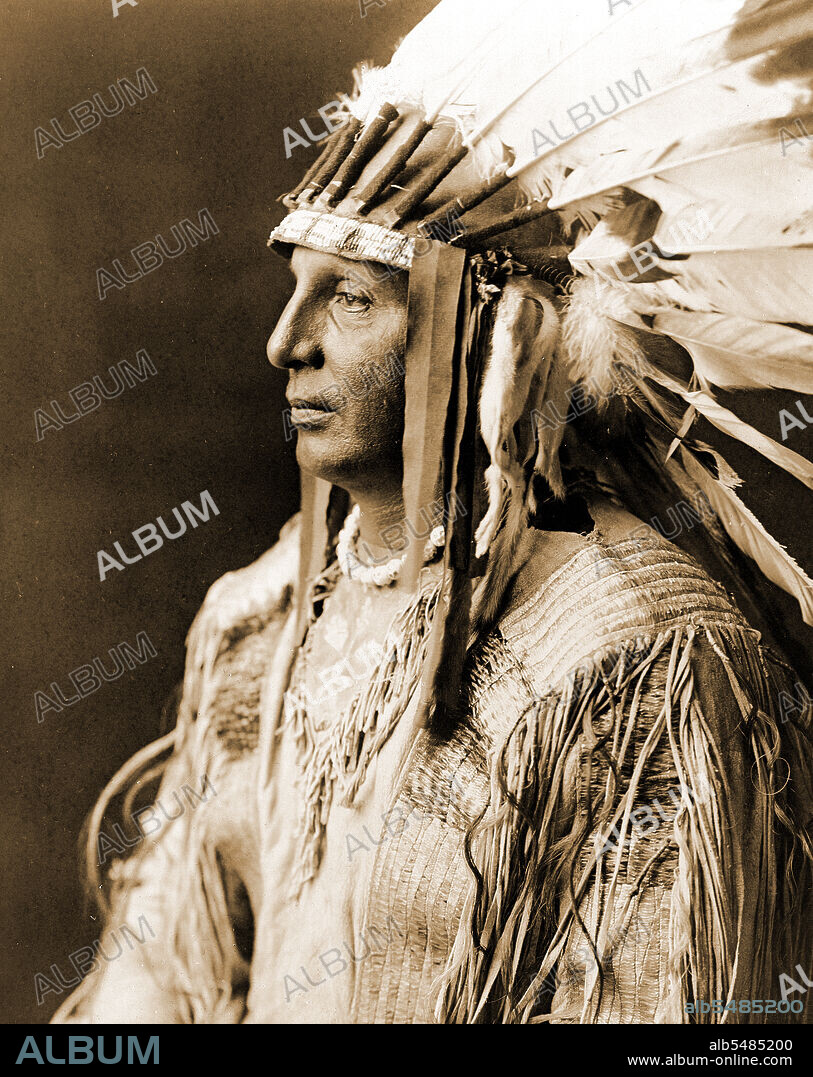 Edward S. Curtis Native American Indians - White Shield, Arikara circa 1908.