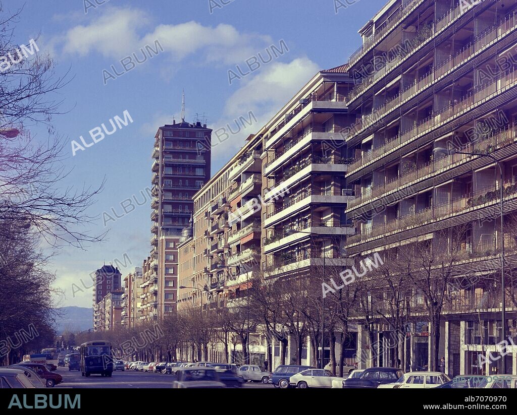 CALLE DEL PINTOR EDUARDO ROSALES - FOTO AÑOS 60.