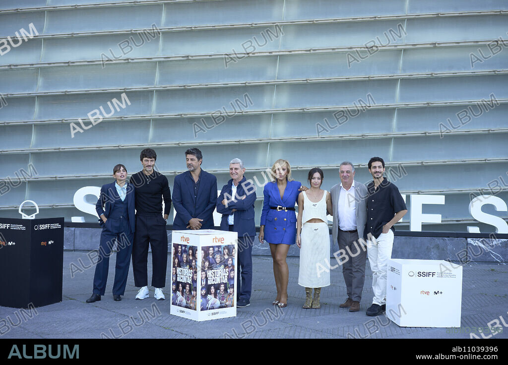 Cesc Gay Puig, Anna Castillo, Chino Darin, Veroinica Echegui, Javier Rey, Elena Sanchez, Jose Manuel Perez Tornero, María Eizaguirre Comendador attended 'Le Sostre Groc' Photocall during 70th San Sebastian International Film Festival at Kursaal Palace on September 22, 2022 in Donostia / San Sebastian, Spain.