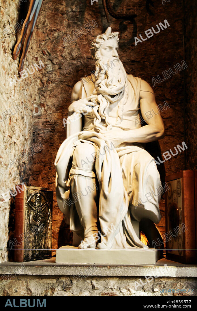 SALVADOR DALÍ. Figueres, L'Alt Empordà, province of Girona, Catalonia, Spain. The Salvador Dalí Theatre-Museum (Teatre Museu Dalì).. Copy of the sculpture depicting the Moses by Michelangelo Buonarroti.
