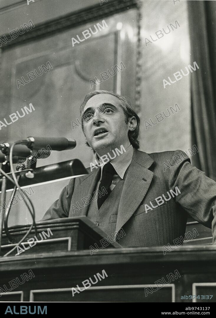Madrid, 10/27/1977. José Pedro Pérez Llorca during his speech in the session that debated the "Moncloa Pacts".