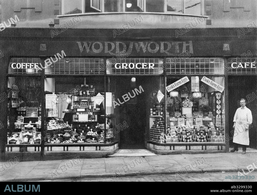 Wordsworth's Grocers Shop and Cafe in Beastfair. West Yorkshire, Pontefract, Centre  - c1910.
