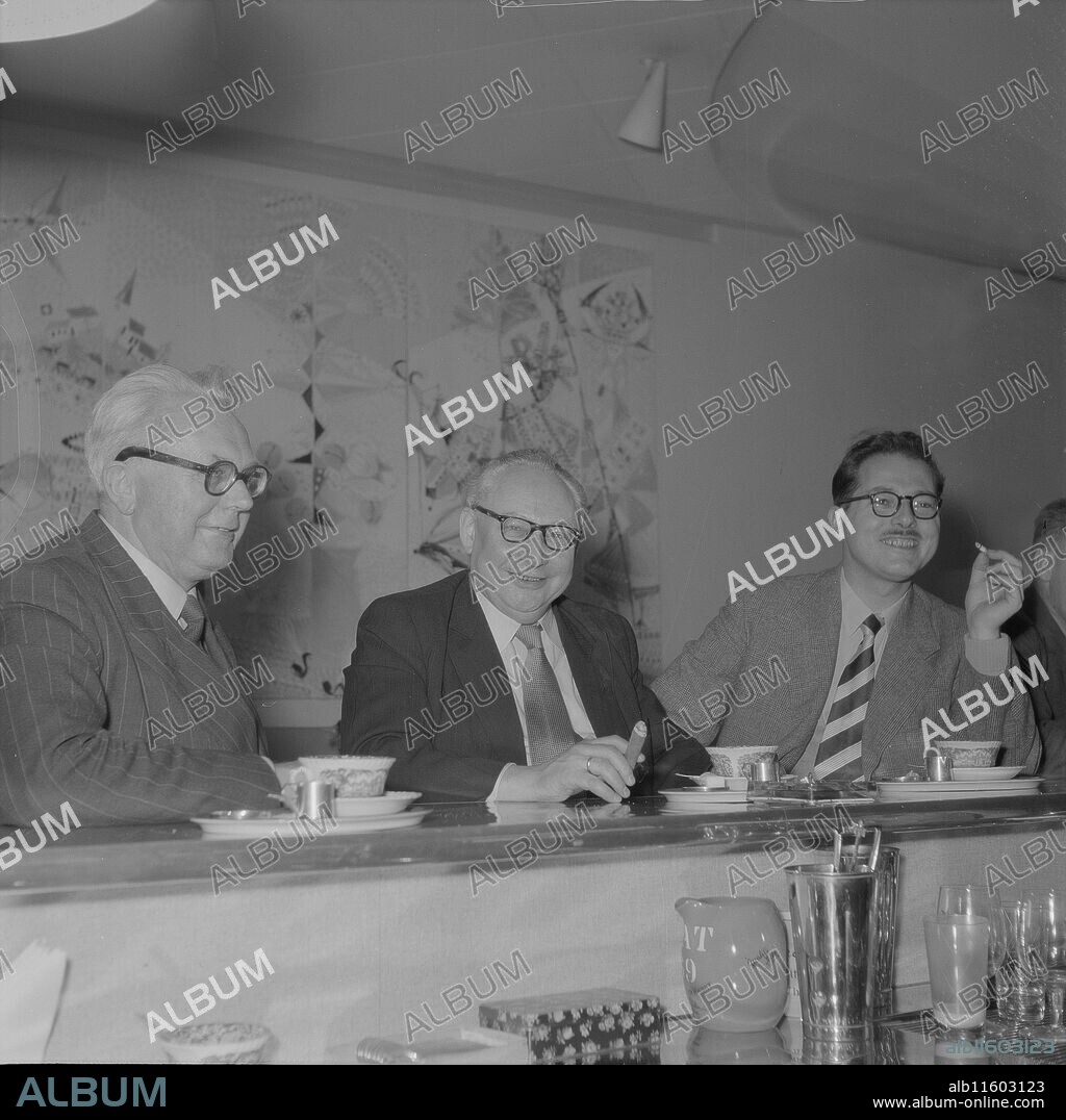 Paul Meierhans, member of the cantonal government with Erich Ollenhauer, German socialist in Zurich, 1954.