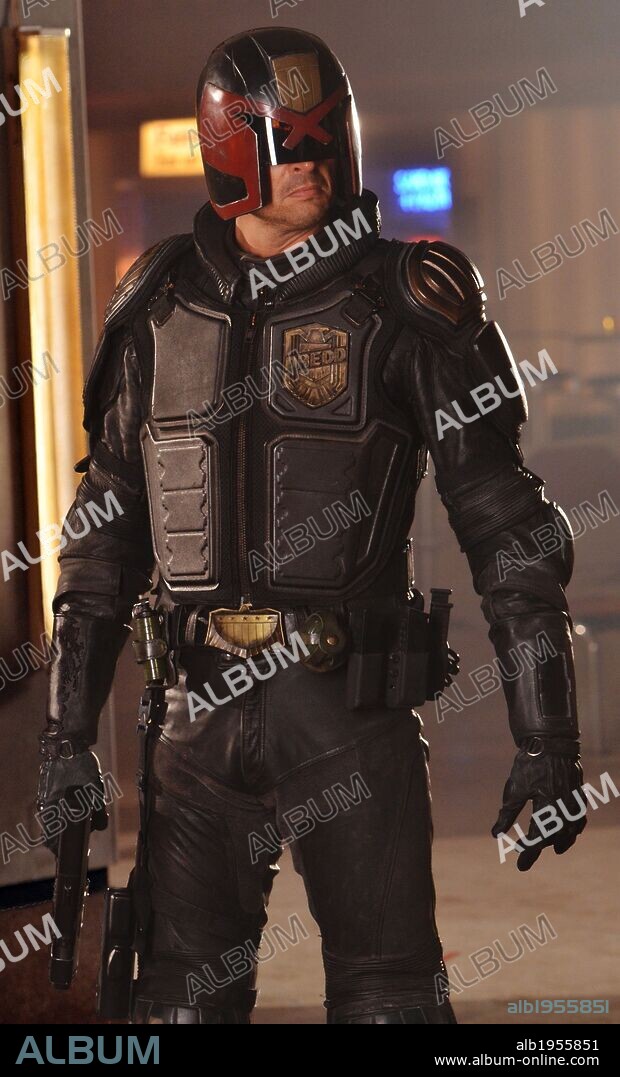 KARL URBAN en DREDD, 2012, dirigida por PETE TRAVIS. Copyright DNA FILMS.