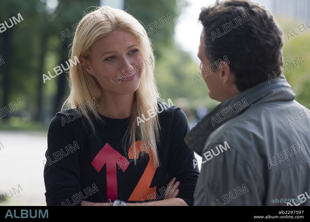 GWYNETH PALTROW y MARK RUFFALO en AMOR SIN CONTROL, 2012 (THANKS FOR SHARING), dirigida por STUART BLUMBERG. Copyright CLASS 5 FILMS/OLYMPUS PICTURES.