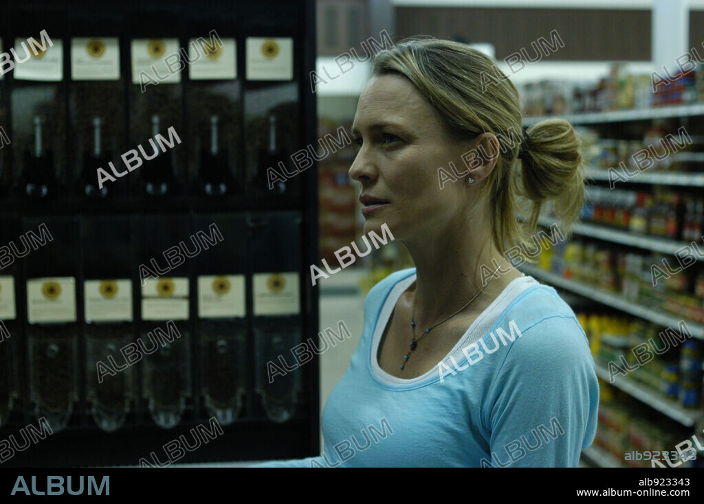 ROBIN WRIGHT in NINE LIVES, 2005, directed by RODRIGO GARCIA. Copyright MOCKINGBIRD PICTURES.